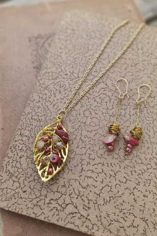 gold wire wrapped leaf